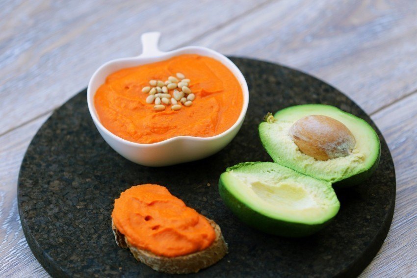 Hummus raw realizat de Carmen Negoiță