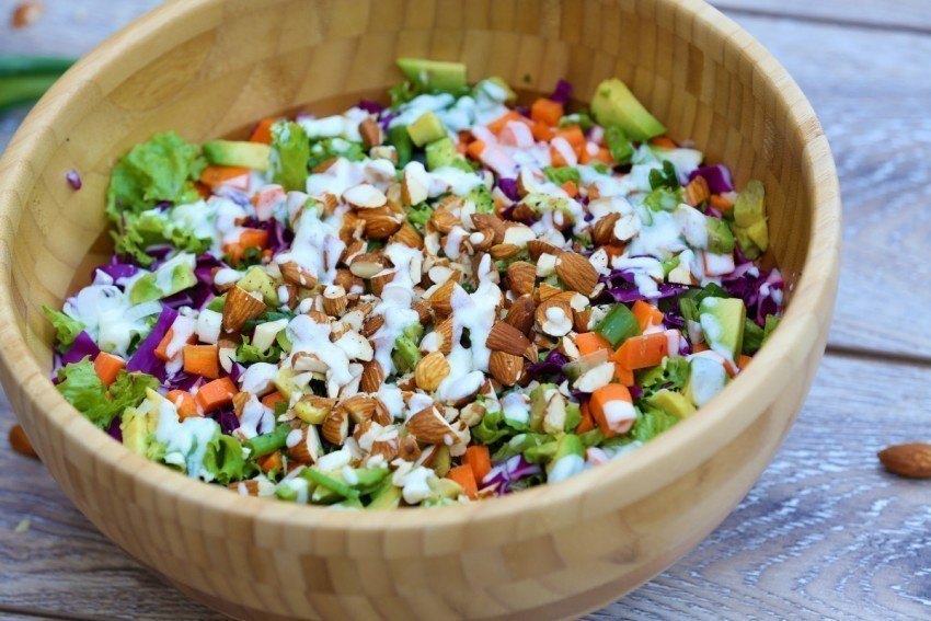 Salată detox realizată de Carmen Negoiță